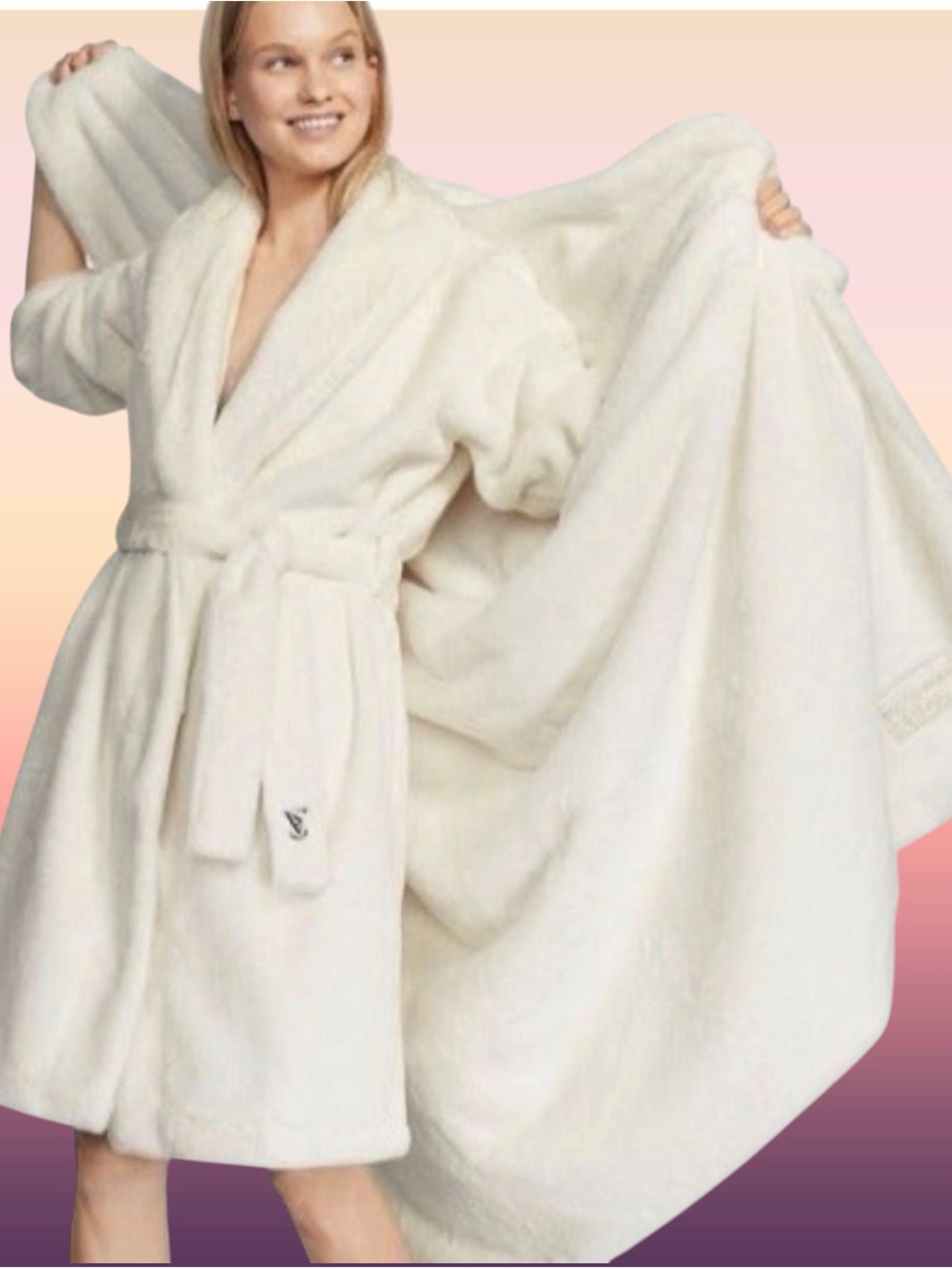 NEW Victoria's Secret Faux Fur Blanket in Ivory
